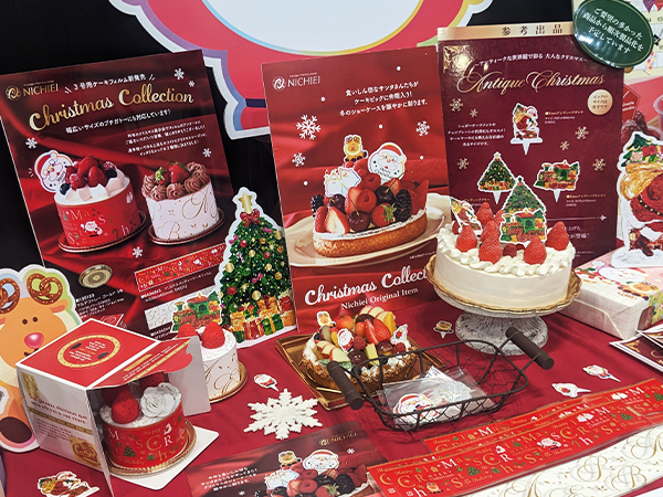 クリスマス用のケーキフィルムとケーキピック